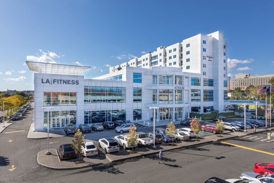 More Photos Of 1776 Eastchester Rd, Bronx Office For Lease