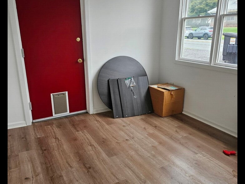 More Photos Of 210 Broad St, Saint Georges Flex For Lease