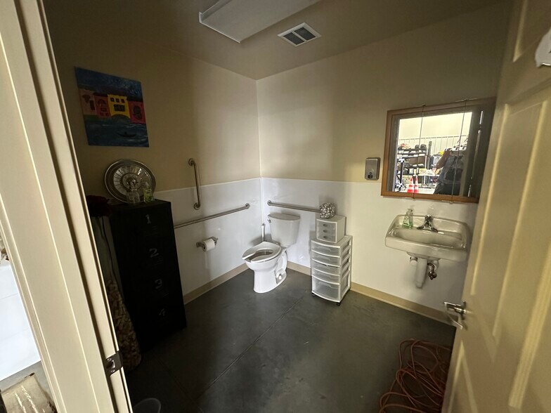 More Photos Of 6512 Wagon Trail, Billings Warehouse For Sale