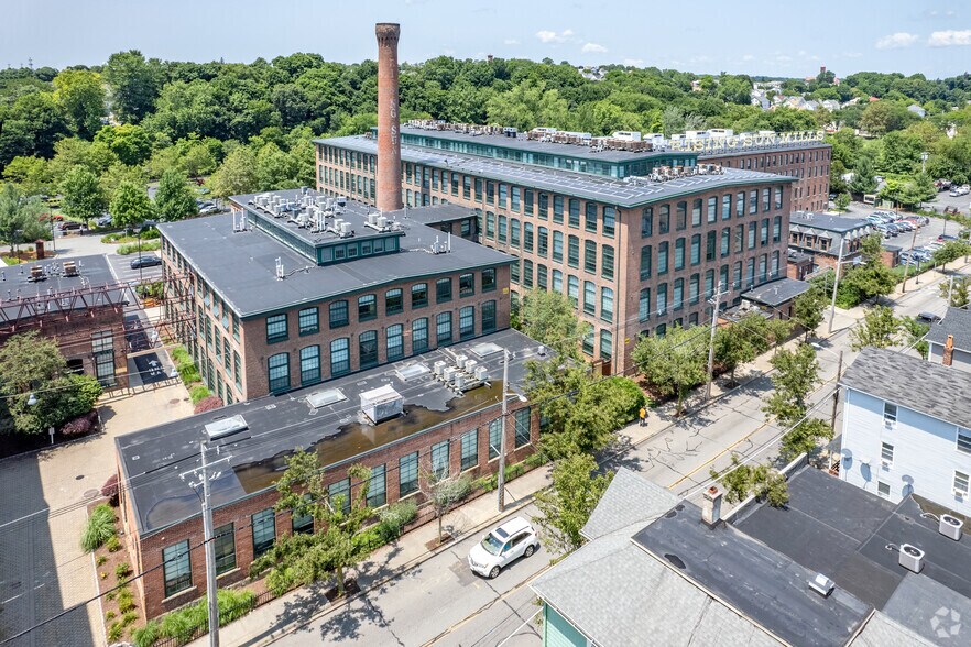 More Photos Of 166 Valley St, Providence Apartments For Sale