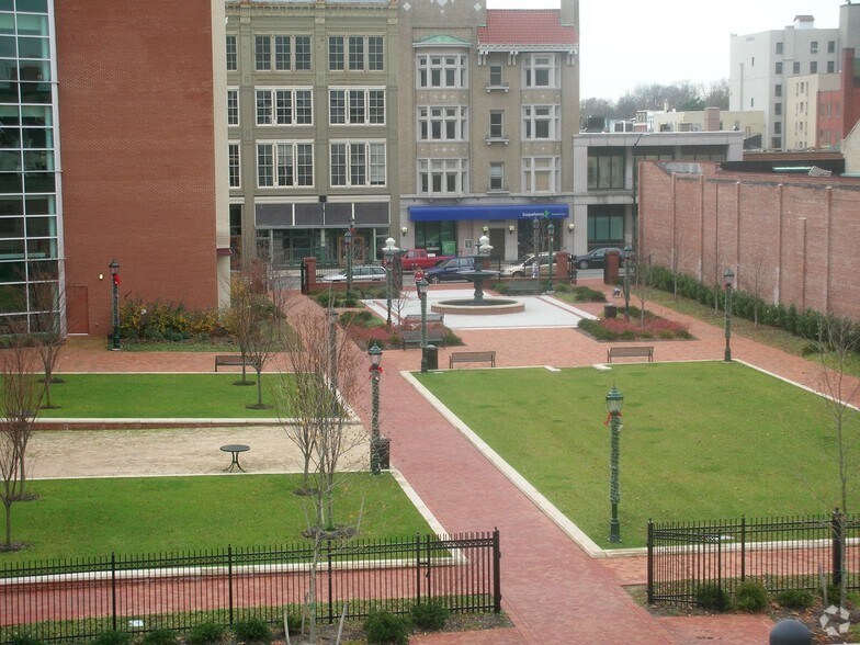 More Photos Of 33 W Franklin St, Hagerstown Coworking Space