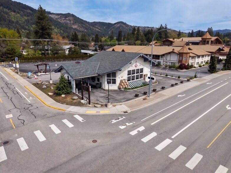 Primary Photo Of 300 US Highway 2, Leavenworth Bank For Sale