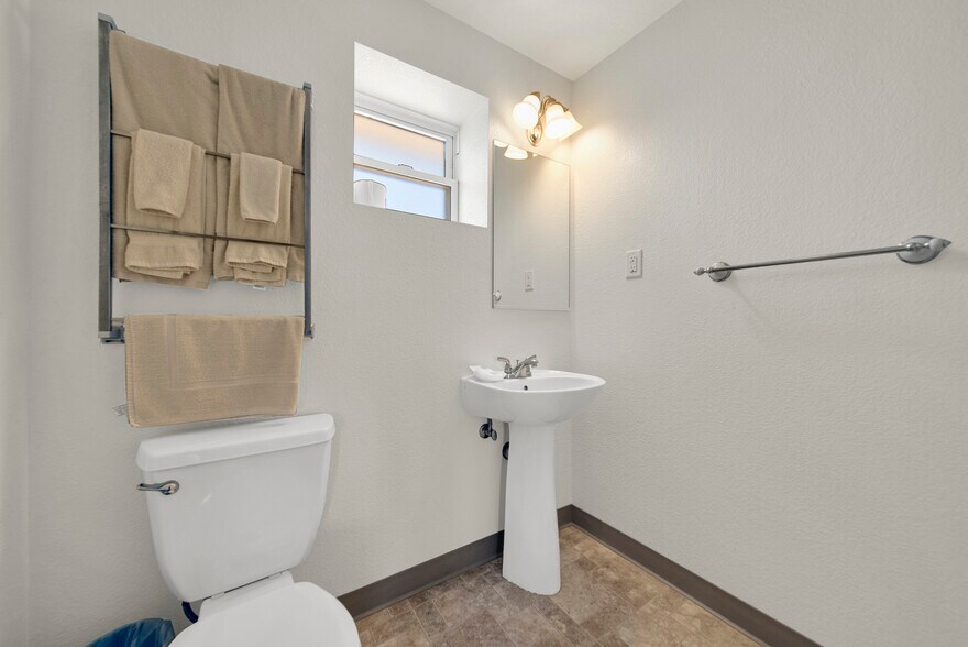 More Photos Of 625 E 1st St, Akron Hotel For Sale
