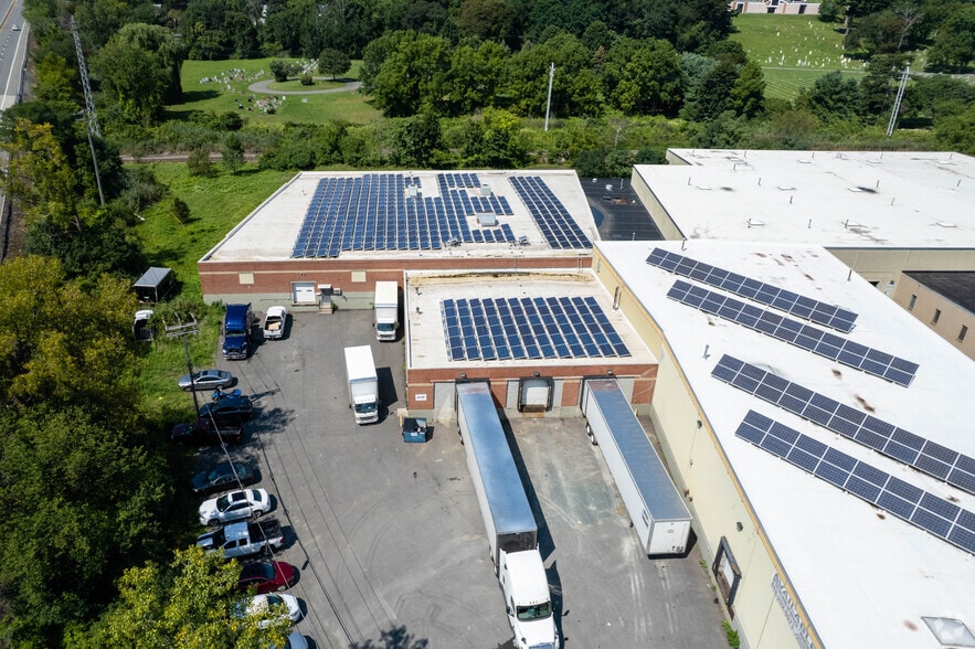 More Photos Of 12 Elmwood Rd, Menands Distribution For Lease