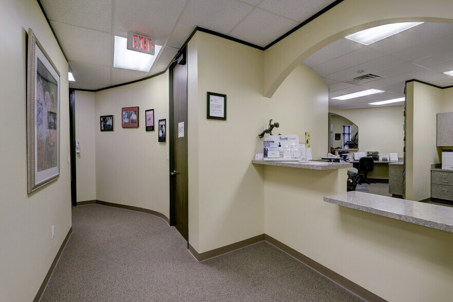 More Photos Of 19701 Kingwood Dr, Kingwood Medical For Sale