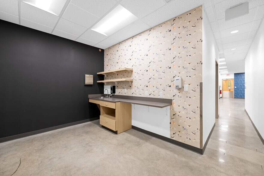 More Photos Of 7742 W McNab Rd, North Lauderdale Storefront For Lease