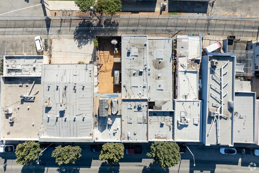 More Photos Of 3311 W Beverly Blvd, Montebello Storefront Retail Office For Sale