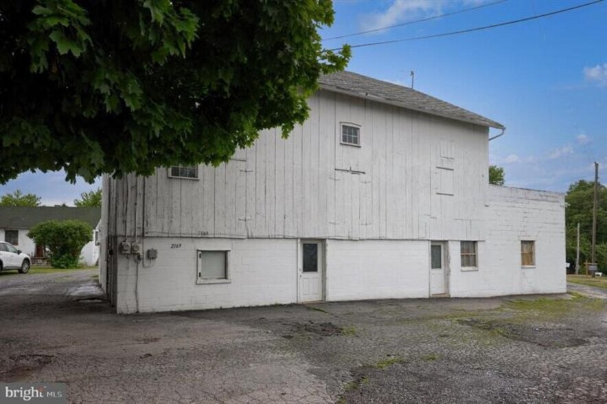 More Photos Of 2167 Main St, Lititz Flex For Sale
