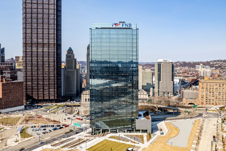 More Photos Of 626 Washington Pl, Pittsburgh Office For Sale