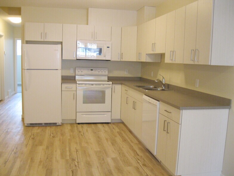 More Photos Of 106 Jespersen Ave, Spruce Grove Apartments For Sale