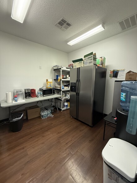 More Photos Of 13453 N Main St, Jacksonville Medical For Lease