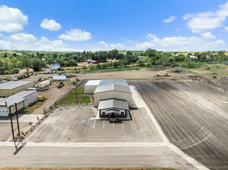 More Photos Of 3050 Highway 52 South, Minot Light Distribution For Lease
