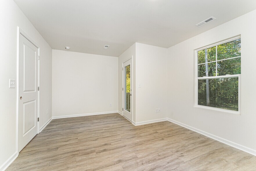 More Photos Of 711 Fairview St, High Point Multifamily For Sale