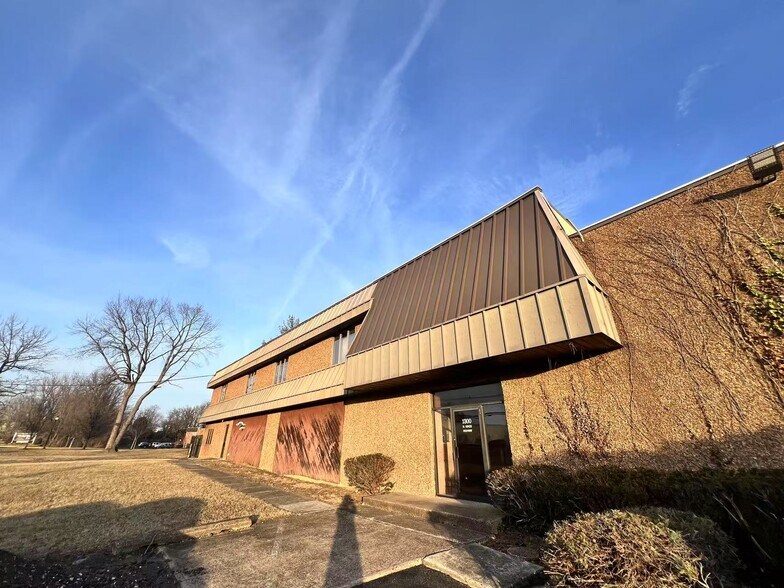More Photos Of 1300 Old Kings hwy, Maple Shade Township Warehouse For Lease