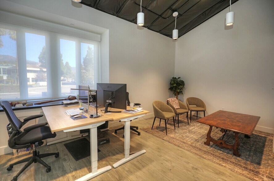 More Photos Of 1135 Eugenia Pl, Carpinteria Office For Sale