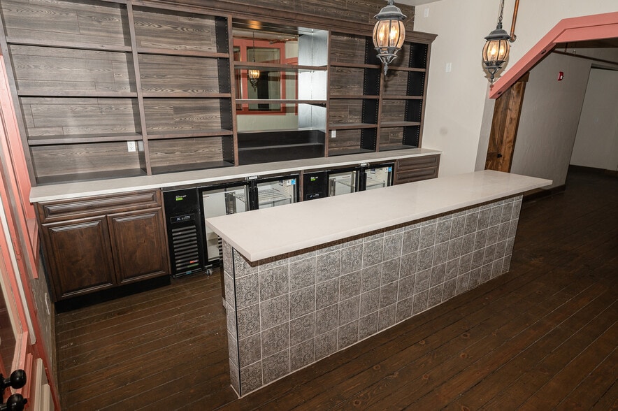 More Photos Of 5 N C St, Virginia City Restaurant For Lease