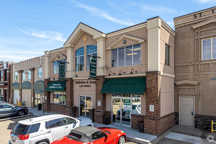 More Photos Of 39 St Thomas St, St. Albert Office For Sale