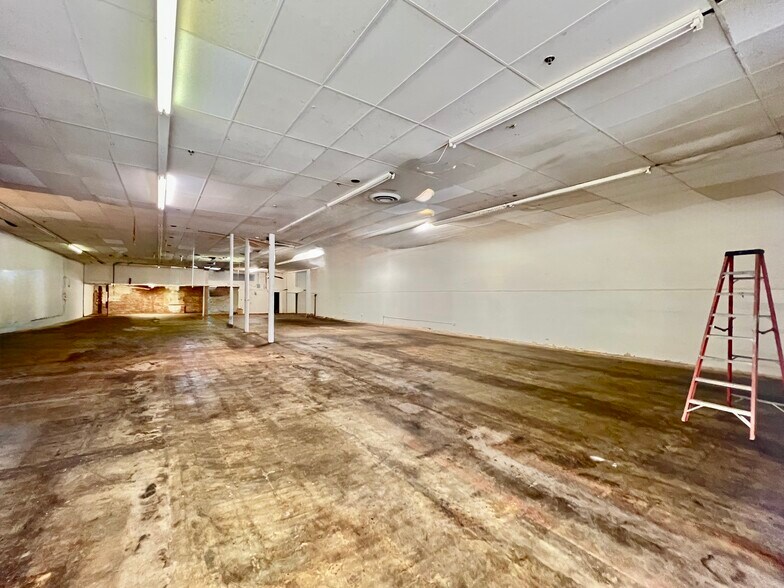 More Photos Of 220 SW 25th St, Oklahoma City Storefront Retail Office For Sale