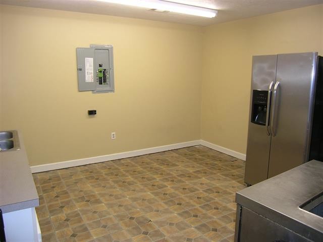 More Photos Of 2930 Springridge Rd, Raymond Freestanding For Lease