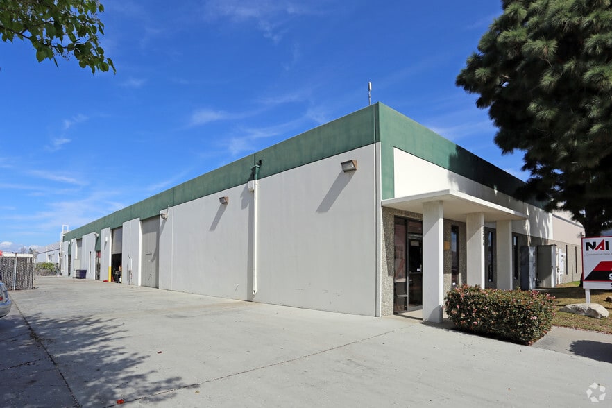 More Photos Of 5395 Industrial Dr, Huntington Beach Warehouse For Lease