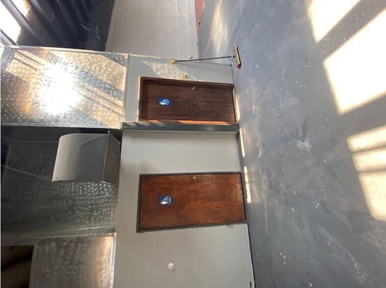 More Photos Of 505 Nucla Way, Aurora Warehouse For Lease