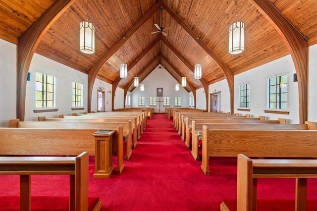 More Photos Of 551 Lee Jackson Hwy, Staunton Religious Facility For Sale