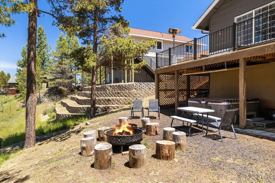 More Photos Of 53345 Riverview Dr, La Pine Multifamily For Sale