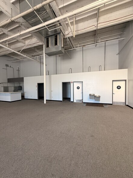 More Photos Of 5237 Walnut Ave, Sacramento Freestanding For Lease