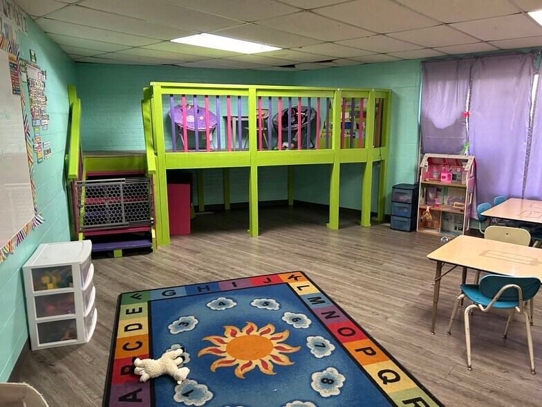 More Photos Of 125 Wilson Park Dr, Dayton Religious Facility For Sale