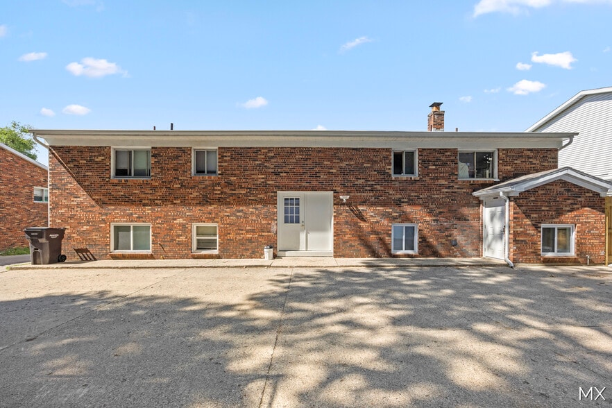 More Photos Of 1860 Prairie Pky SW, Wyoming Apartments For Sale