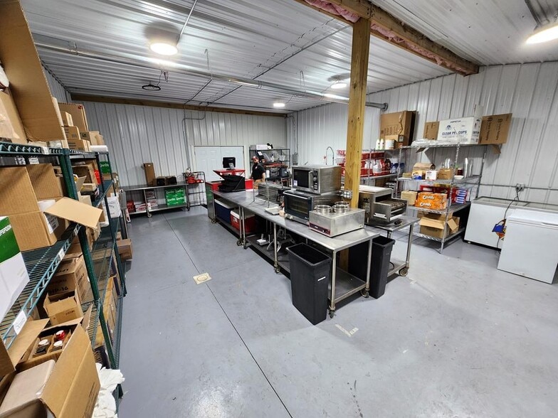 More Photos Of 241 Erie St, Waverly Flex For Sale