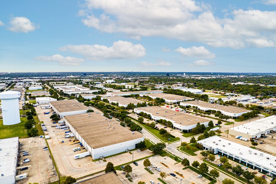 More Photos Of 1800 10th St, Plano Warehouse For Lease