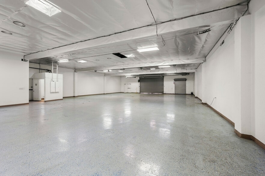 More Photos Of 7865 Balboa Ave, San Diego Freestanding For Lease