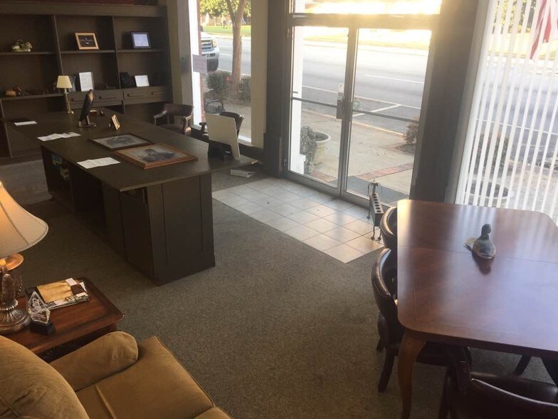 More Photos Of 101 S Center St, Thomaston Office Residential For Lease