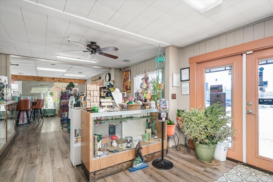 More Photos Of 142 West Ave, Crossville Medical For Sale