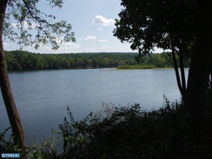 More Photos Of 991 River Rd, Erwinna Restaurant For Lease