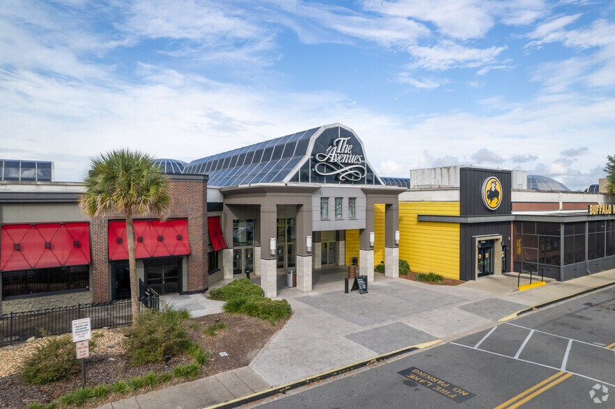 More Photos Of 10300-10308 Southside Blvd, Jacksonville General Retail For Sale