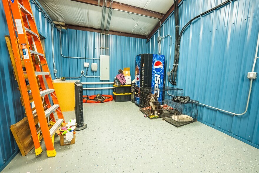 More Photos Of 19462 Lee Hwy, Abingdon General Retail For Sale