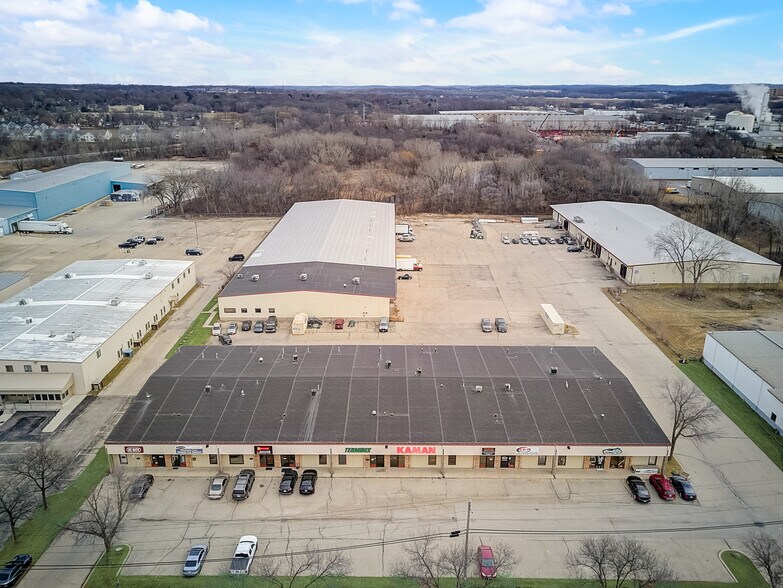 More Photos Of 2041 S Stoughton Rd, Madison Warehouse For Lease
