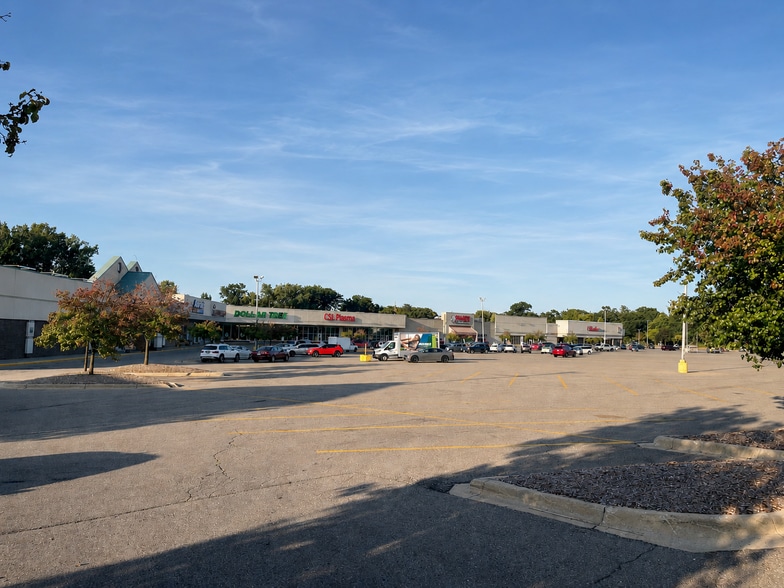 More Photos Of 34414-34790 Ford Rd, Westland Unknown For Lease