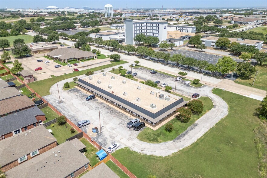 More Photos Of 2701 Osler Dr, Grand Prairie Medical For Sale