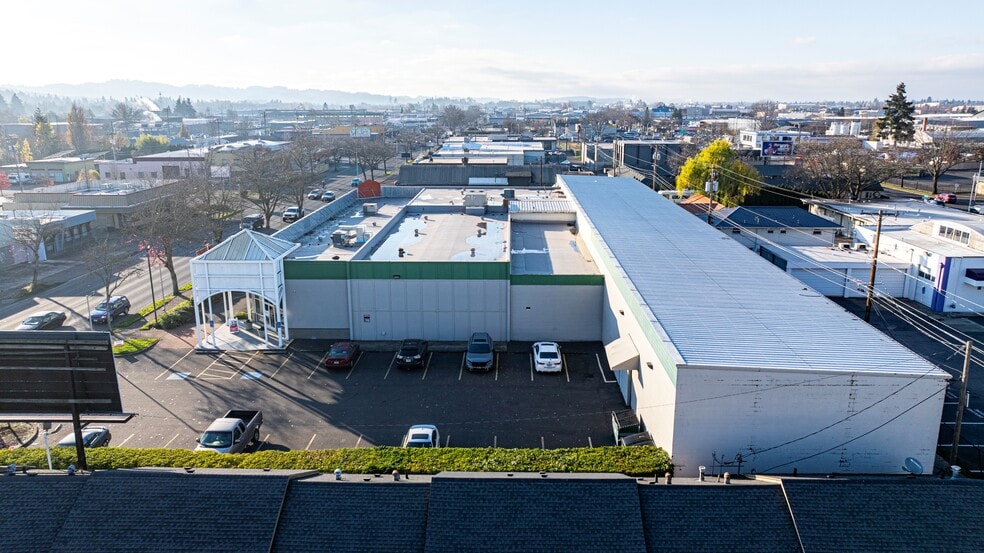 More Photos Of 1465 W 7th Ave, Eugene Freestanding For Sale