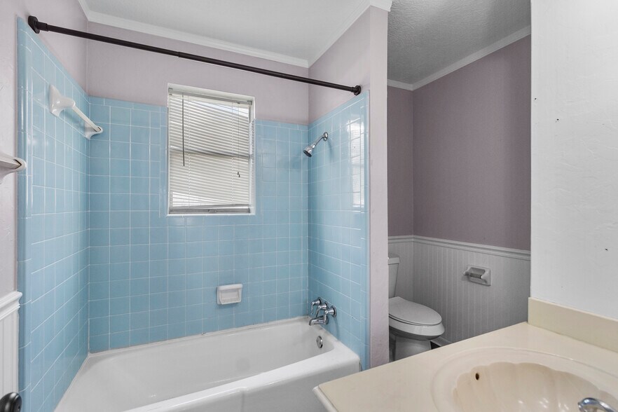 More Photos Of 13040 Highway 105 E, Conroe Industrial For Sale