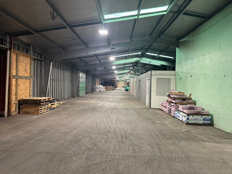 More Photos Of 2701-2715 Courtland St, Duluth Warehouse For Sale