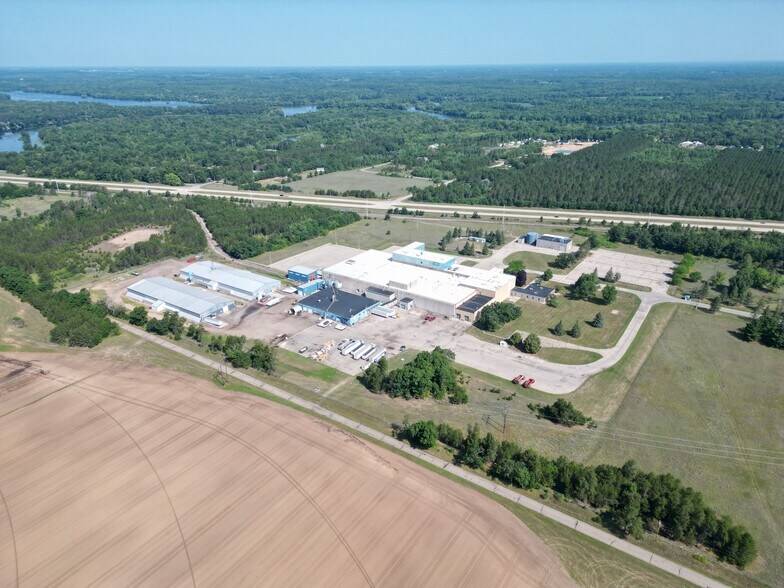 More Photos Of 4930 Hayes Ave, Plover Distribution For Lease