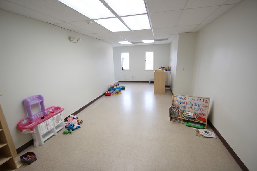 More Photos Of 3824 Center Rd, Brunswick Medical For Lease