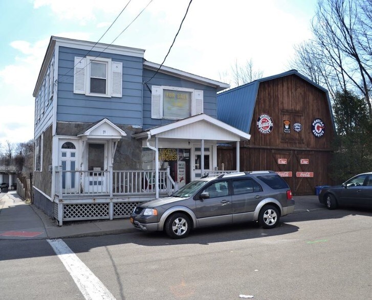 More Photos Of 19 Clinton St, Binghamton Storefront Retail Residential For Sale
