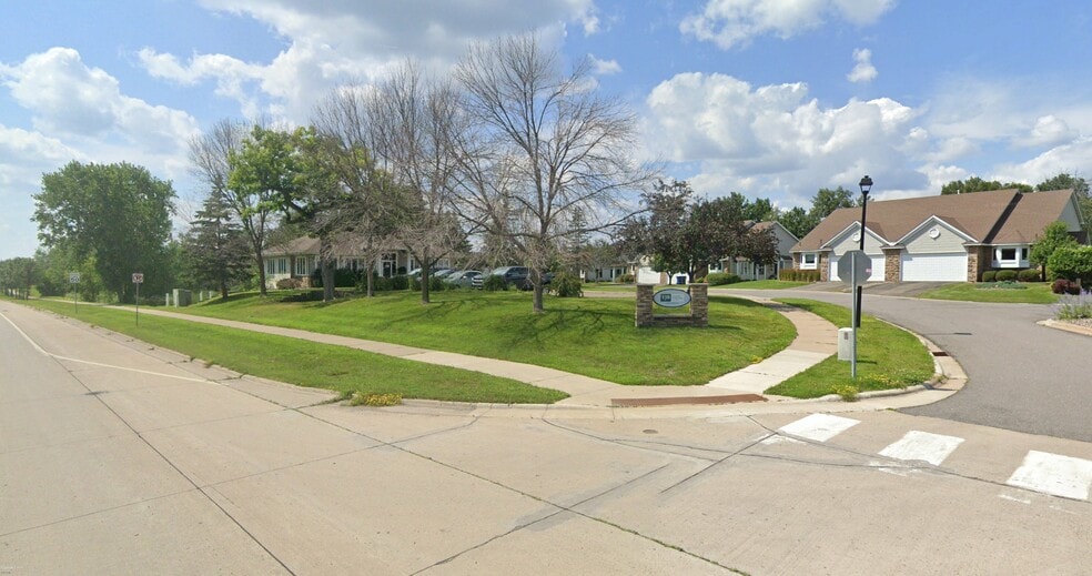 More Photos Of 4601 Weston Woods Way, White Bear Township Office For Lease