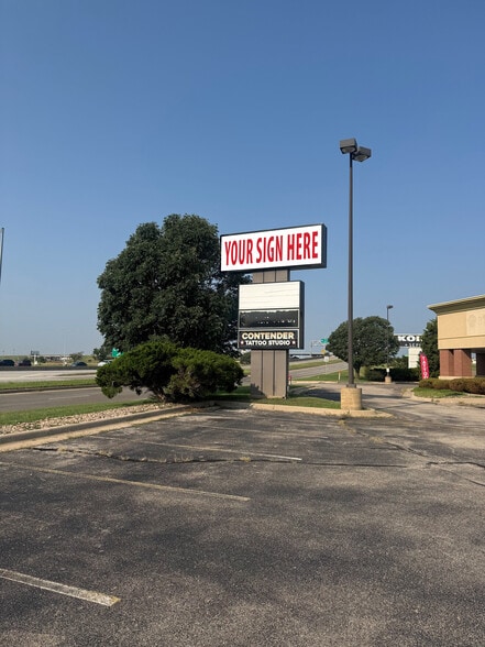 More Photos Of 6866 W Kellogg Dr, Wichita Freestanding For Lease