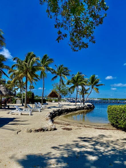 More Photos Of 198 Harborview Dr, Tavernier Hotel For Sale